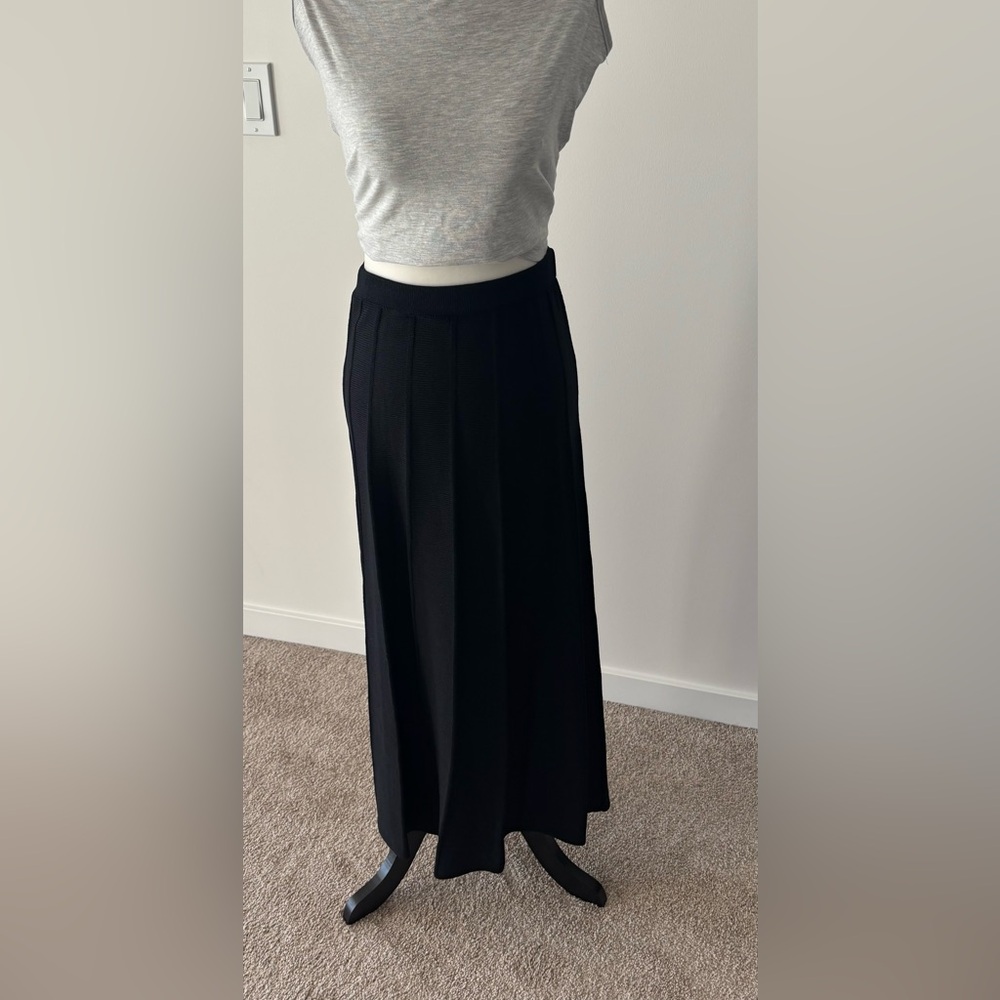 St. John collection by Marie Grey Black a line knit Skirt
